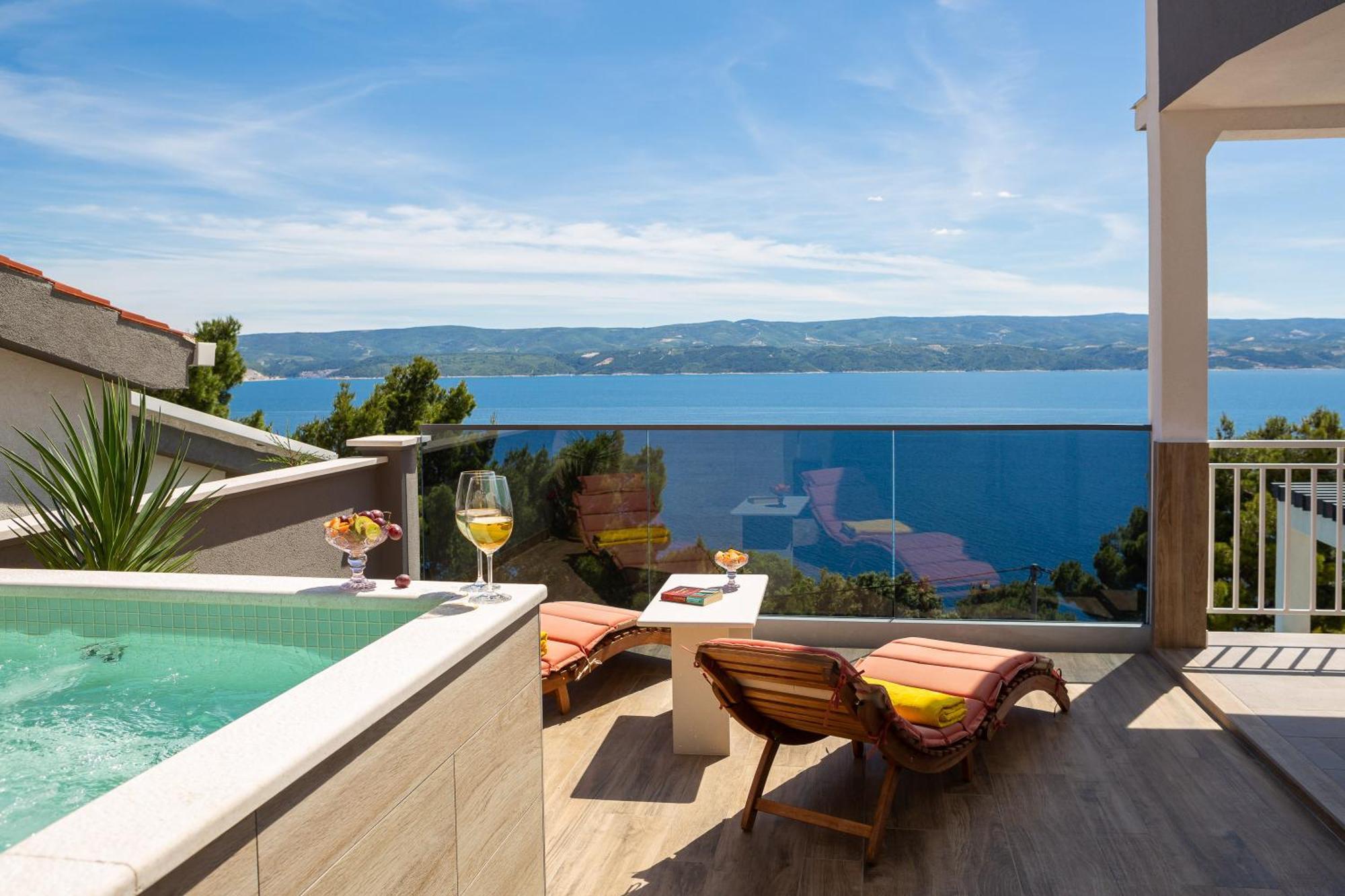 Luxury Seafront Villa With Heated Pool, Jacuzzi, Sea View, 150 M From Beach Stanici Buitenkant foto