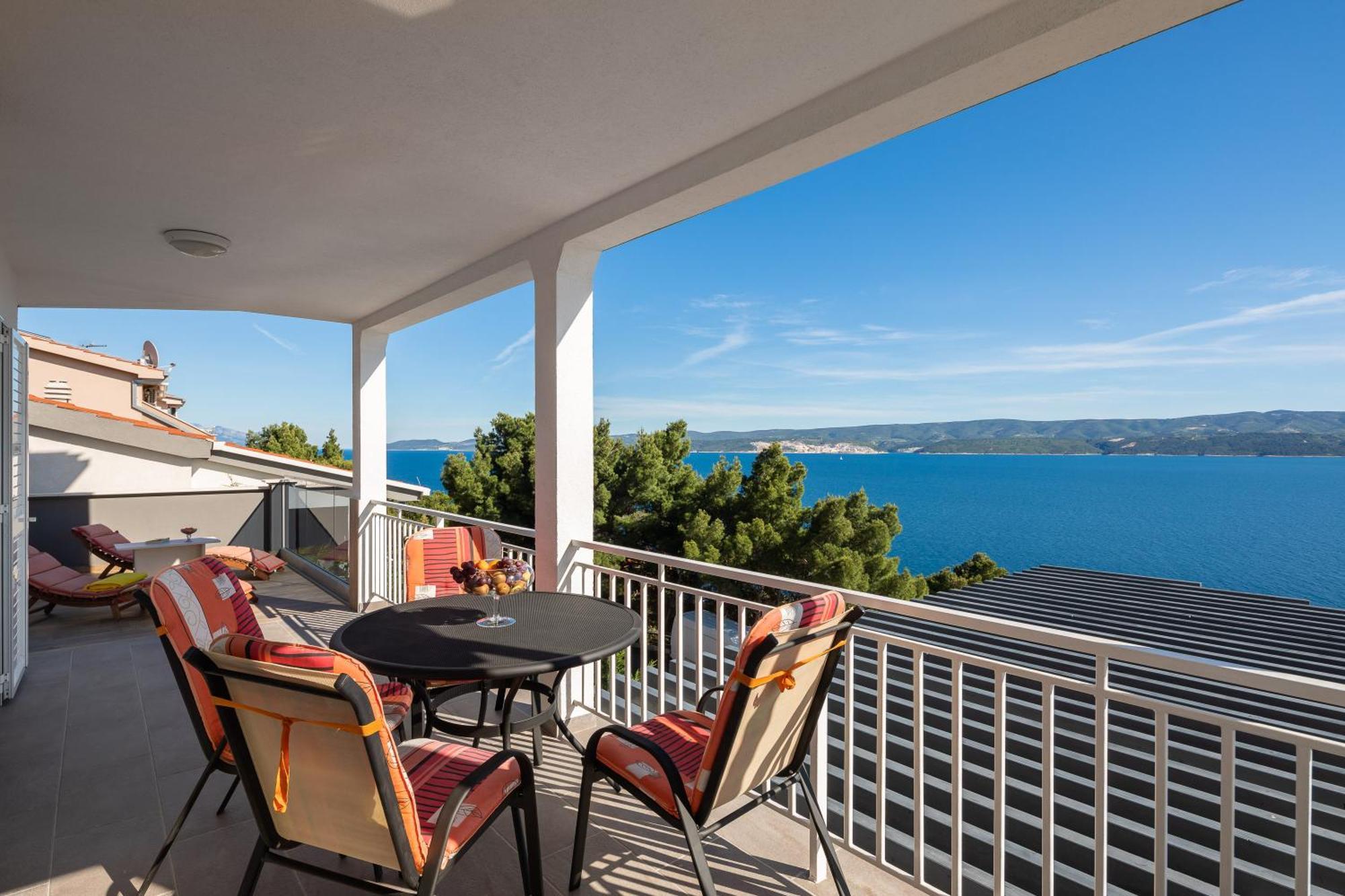 Luxury Seafront Villa With Heated Pool, Jacuzzi, Sea View, 150 M From Beach Stanici Buitenkant foto