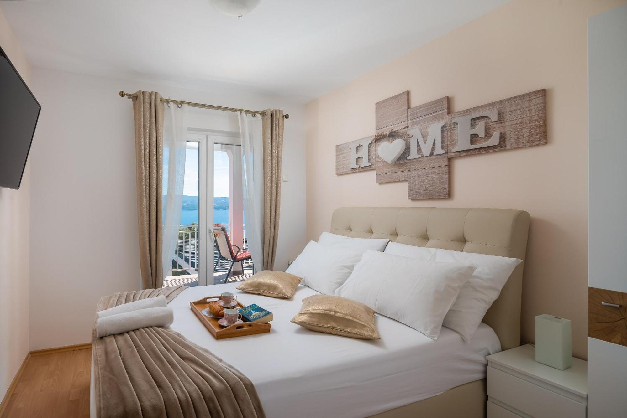 Luxury Seafront Villa With Heated Pool, Jacuzzi, Sea View, 150 M From Beach Stanici Buitenkant foto